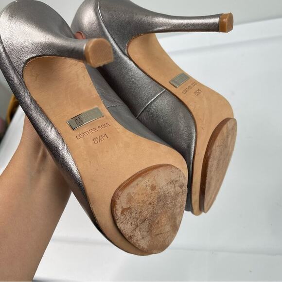 Badgley Mischka embellished gray silver satin heel SUSAN open toe shoes pump 8.5 - Picture 3 of 5